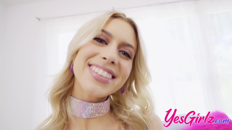 YesGirlz: Jill kassidy用她的脚撸撸
