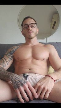 I'm Waiting for Your Dm
