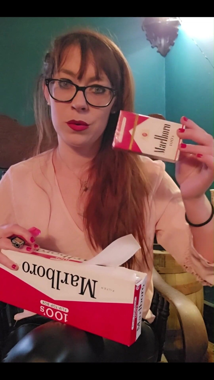 MistressThrope: Yeni bir sigara kutum olduğunda nasıl hissediyorum