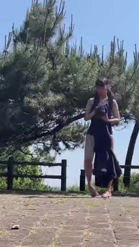 Public Self-play - a True Ona-girl Records Her Quiet Peak on a City Walk Chapter-4