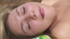 Smokin Hot Teens: Cewek imut yang montok lagi asik dudukin kontol pacarnya setelah...