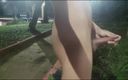 Lekexib: Дрочка руками гола на площі