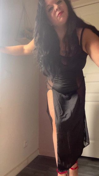 Maitresse Clara: तुम मेरे वर्चस्व के सामने बहुत छोटे हो