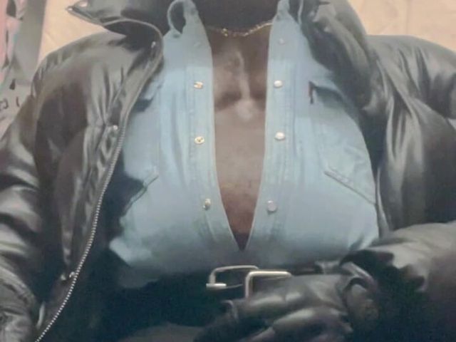 Black Muscle Daddy Smoking & Leather Fetish Selection (Black mature kinky muscle)