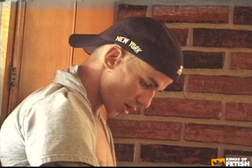 Gay Diaries: Svalnatý chlap šuká twinka s těsným zadkem na židli