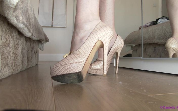 Danielle Maye: Foot Slave Waiting Patiently