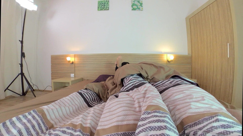 SassyTiff: Hotel Hideaway: de stomende ontmoeting van een mager stel eindigt...