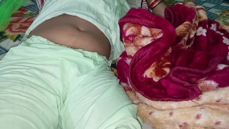 Manjushukla: Desi hemmafru som har hårt sex med sin man.
