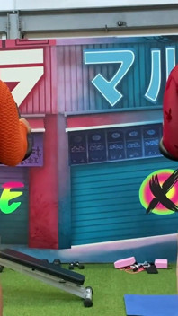 Ashley Et Hanna S’entraînent Au