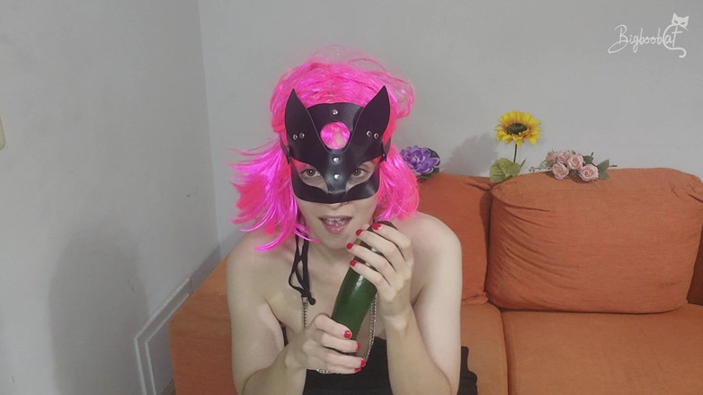 BigBoobCat: Začínám divoce s mými velkými přírodními kozami a tajemnou kundičkou