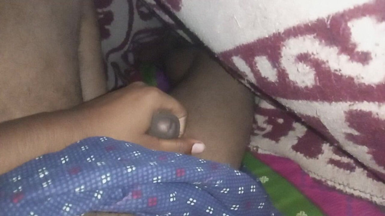 Sweet Indian cock: 인도 게이 소년 야외 마스터바이트