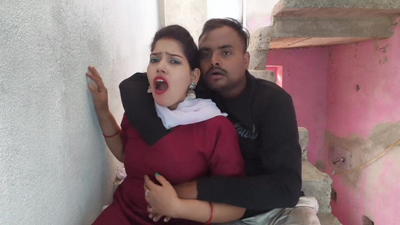 Sona bhabhi: Индийская пара дези студентов на улице, секс-видео