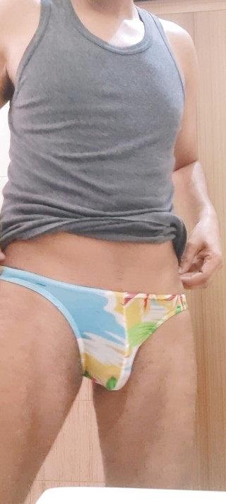 rruh_2024: Ve volný čas Hraní s mým šťávicím ptákem a velkým černým zadkem