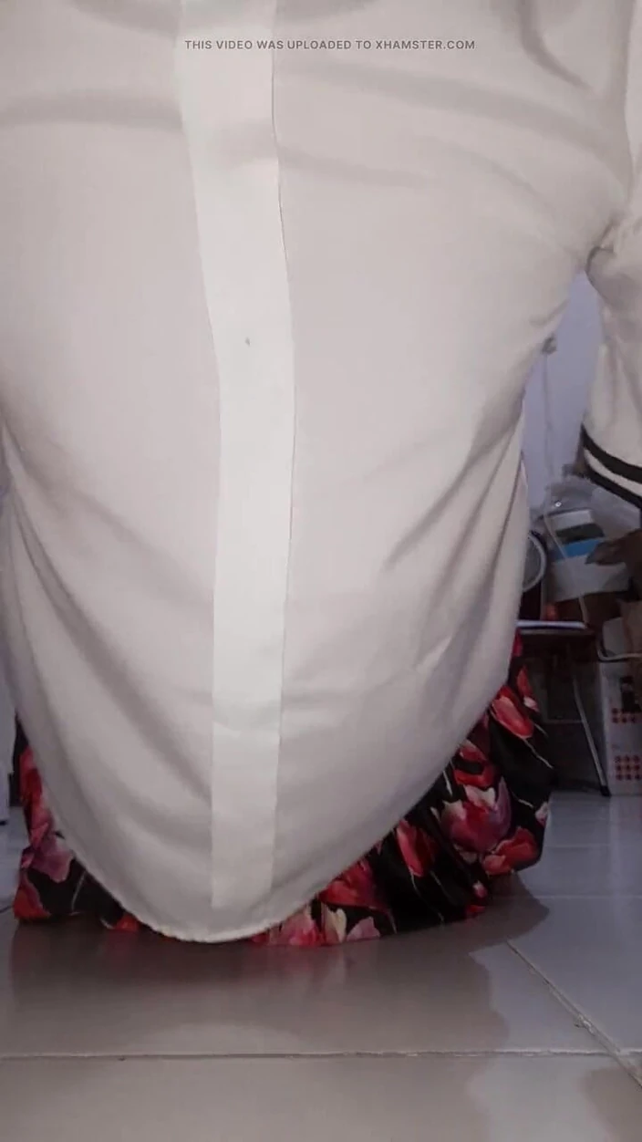 Naomisinka: Skirt memakai air mani satin bunga