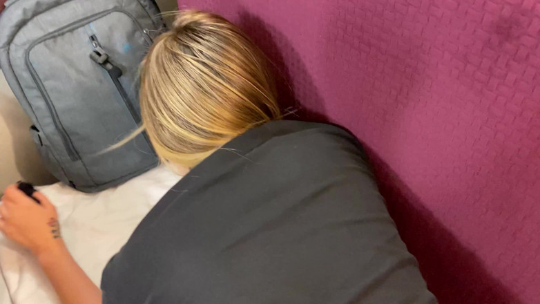 Alina Rai: Trende sikilen adam... -Kocan var mı? Evet! Aman tanrım ne yaptık...