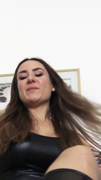Cruel Reell paga escravo instruções!