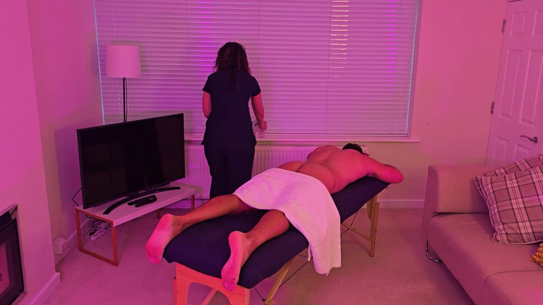 MassageRoomX: マッサージ師がスインガーズのライフスタイルについて語る