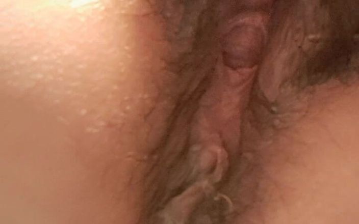 Mommy big hairy pussy: Matură sexy cu joc anal cu pizdă de aproape
