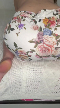 Sesiune de pârțuri cu bunicuțe florale