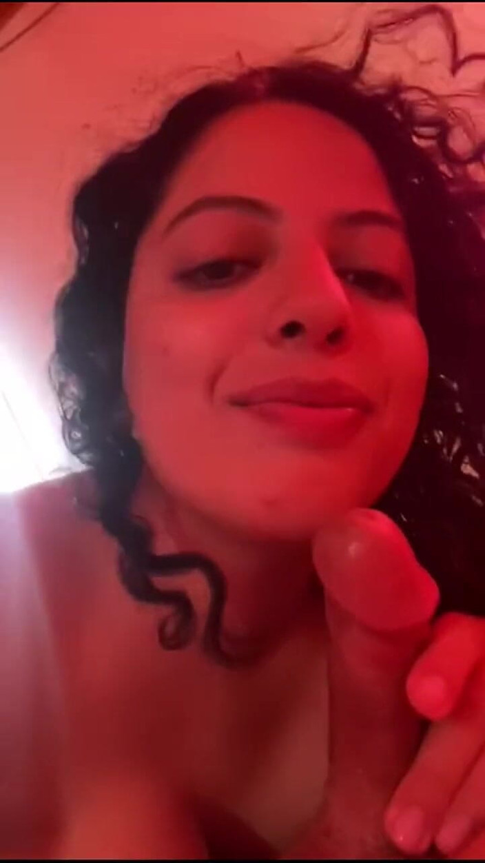 Eddie Queens: Tembelliğin ve bol sütlü feat babyluna939'un derlemesi
