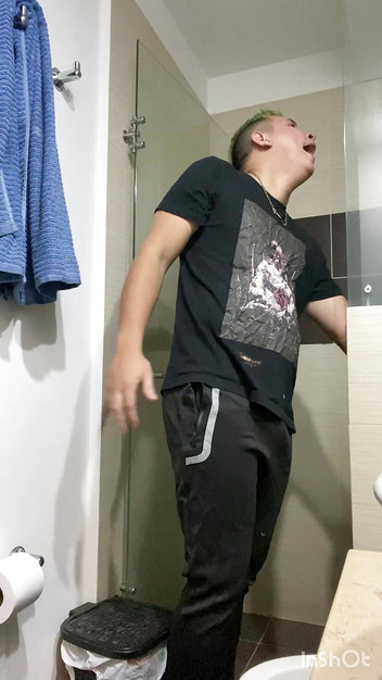 Tomas Styl: Banyo yaparken fark etmeden üvey kuzenimi tekrar kaydediyorum