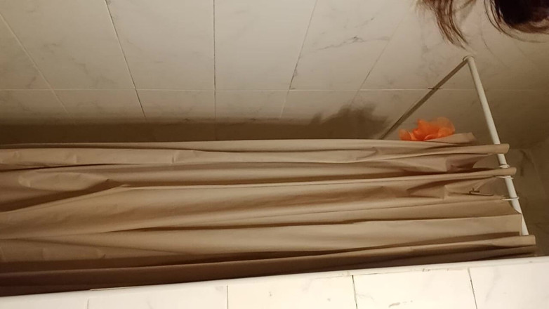 Akasha7: Perfektní dívka si opravuje kundičku