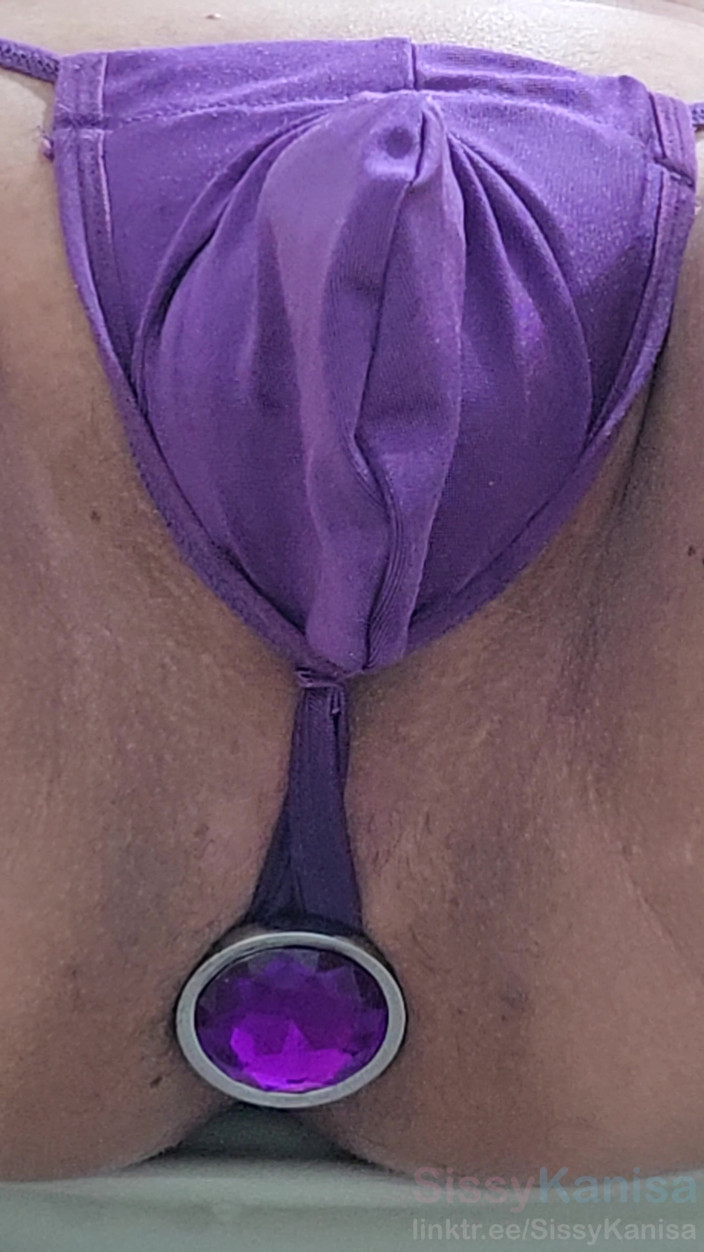 SissyKanisa: Sissy Kanisa Try on New Toy Purple Jewel Metal Anal...