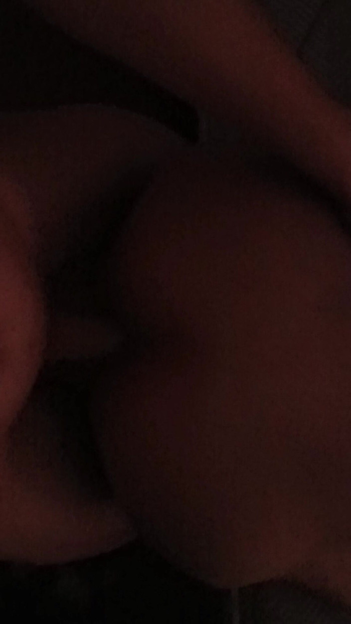Versatixxxtwink69: Pelacur Lazat Membuka Di Pantatnya