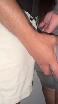 Neznámá Žena Se Dotkne Ptáka Cizince