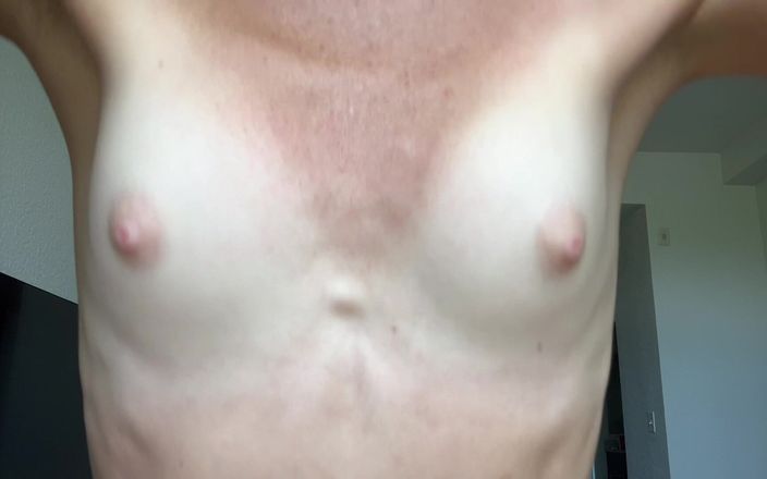 Elaina Button: Tette che rimbalzano di 10 minuti tette naturali che tremano pov
