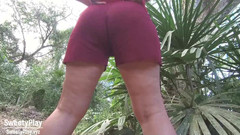 SweetyPlay: Mông to gợi cảm đi tiểu ngoài trời nhiều lần.