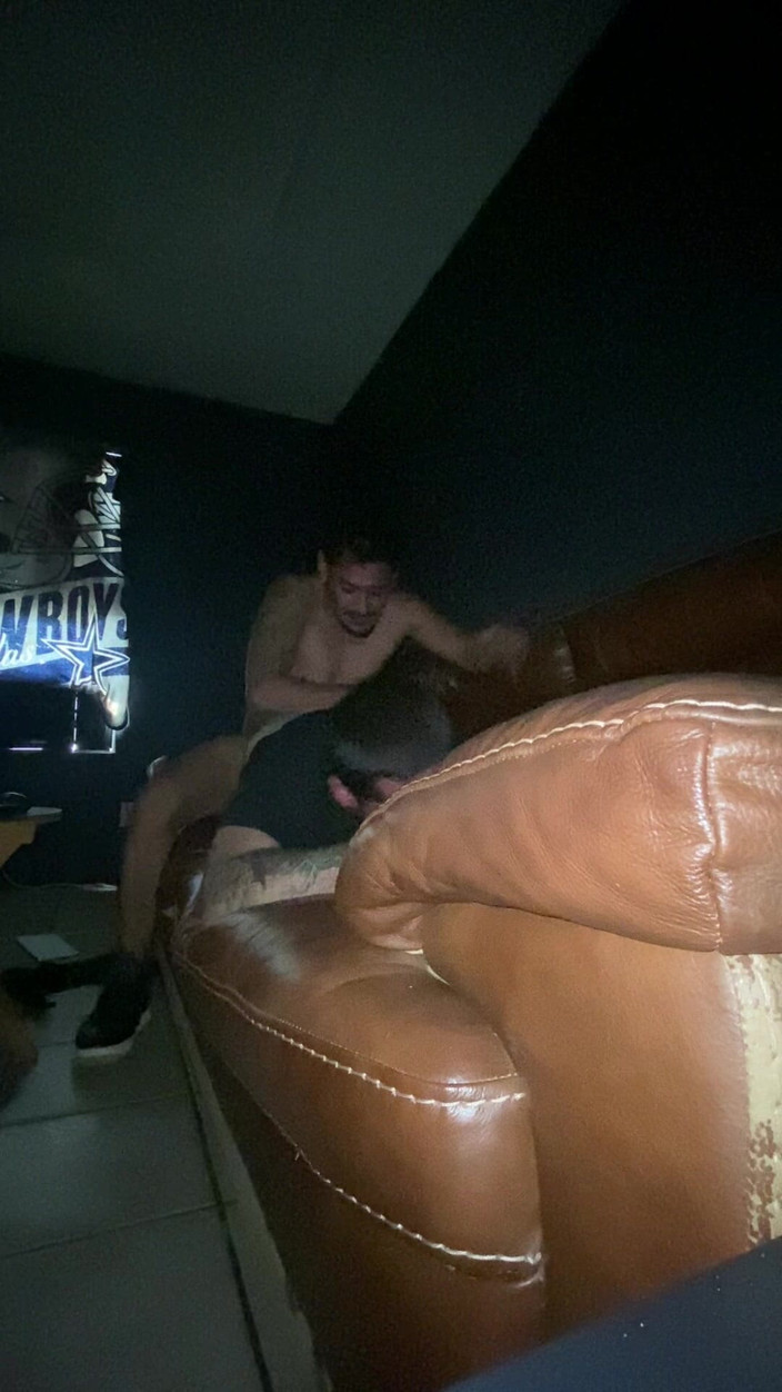 Texas-Toxicos: Белый паренек принимает долбежку от большого латинского хуя