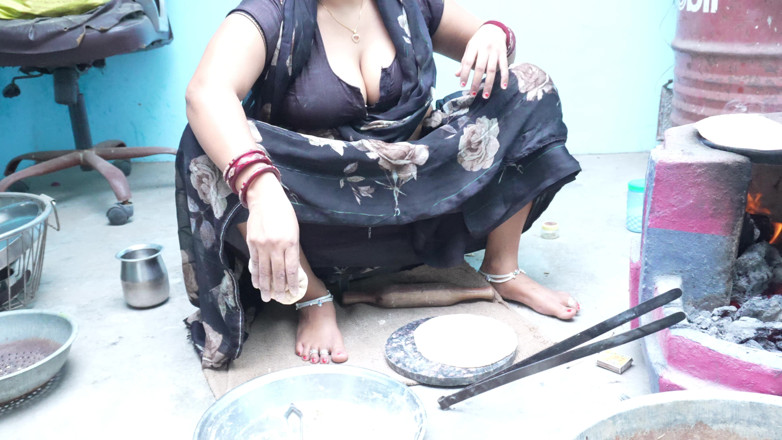 Neha bhabhi0832: Bhabhi Ne Kana Banate Uhe Gand Dikai Dewar Ko