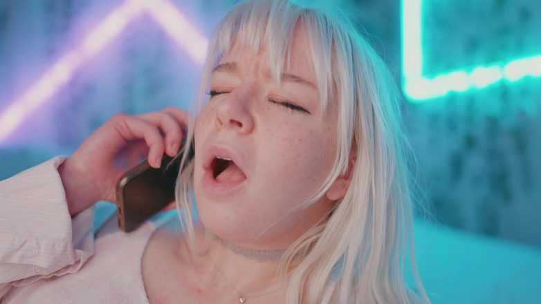 Jolie Lyon: Erkek arkadaşını küçük üvey erkek kardeşimle aldatıyor