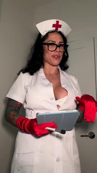 L'infermiera bianca bailee pov scopa con un dildo pt nella stanza 69