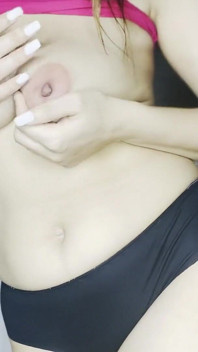 내 자지를 빨아주는 거유 밀프