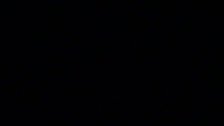 Big Dick: Rayando desnudo bajo el puente por la noche - gran polla...
