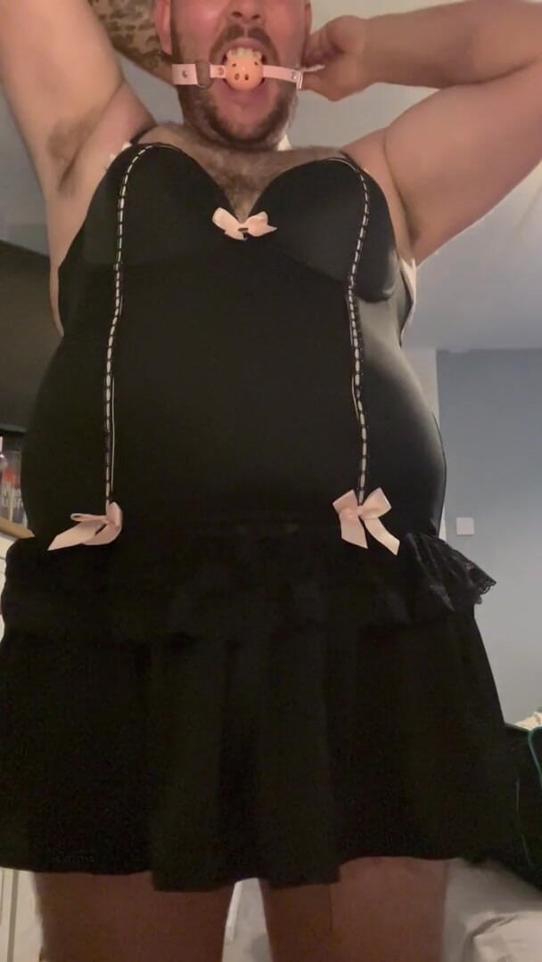 Shaun Cbt: Yarak ve taşak esareti, meme ucu kıskaçlarıyla bekaret görevi yapıyor...