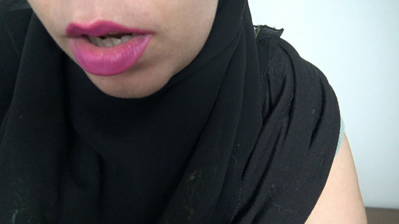 Souzan Halabi: Ägyptische arabische muslimin mit dicken möpsen.