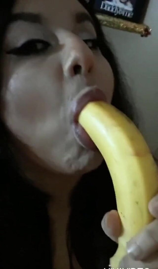 Miss Madii: Miss Madii banana लंड चुसाई कोई ऑडियो नहीं