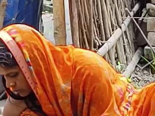 Xxxirc: Desi Sexy Sonakshi Bhabhi Bathing Nude Outdoors