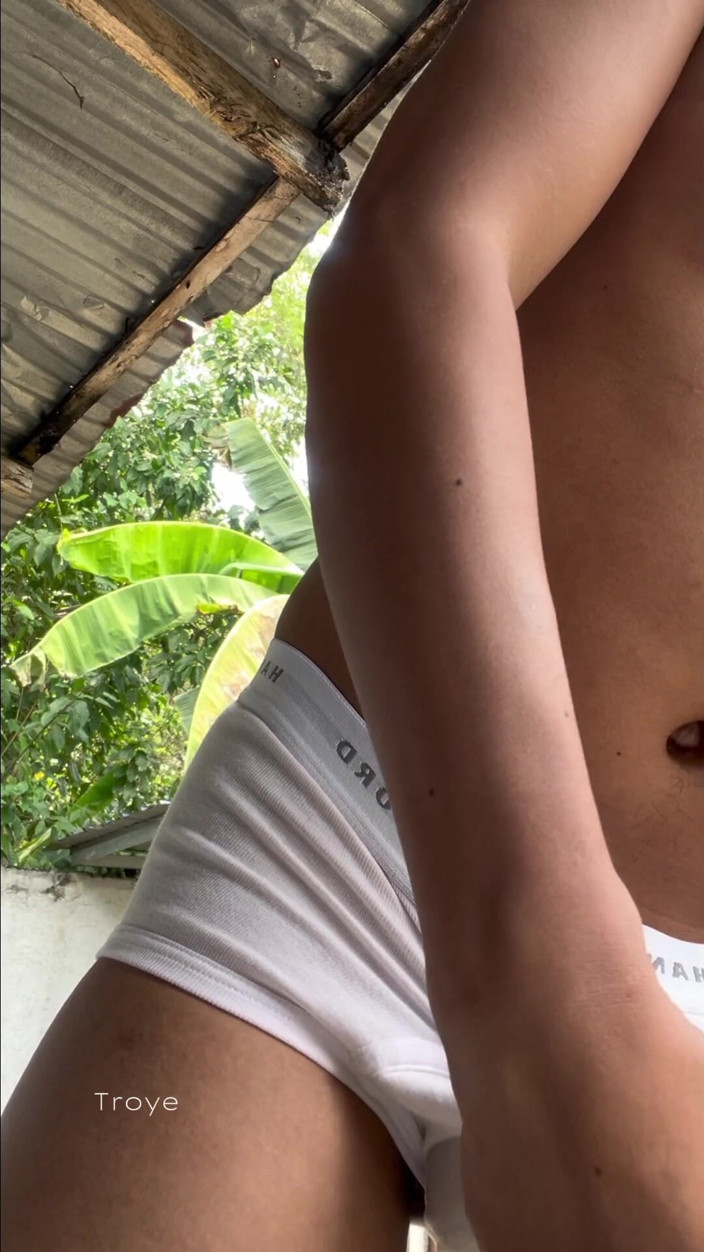 Troye_AsianPinoy: Gran polla de asiática en ropa interior blanca