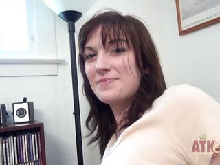 ATKIngdom: Casting Alana Rains med rund röv knullas analt