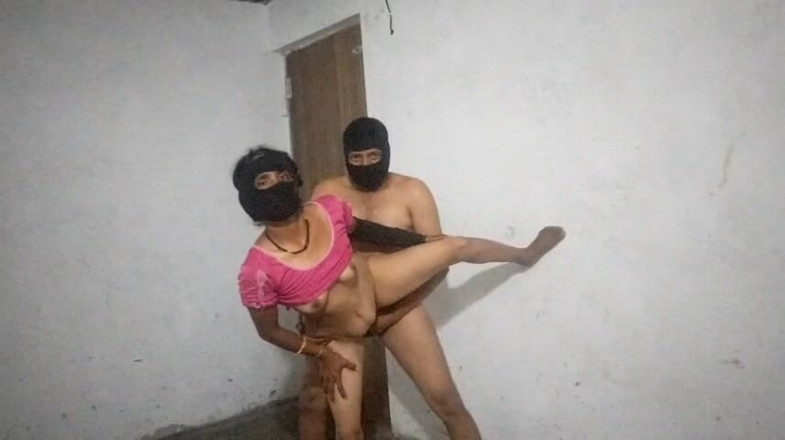Kumari1996: デシの古い彼女が8歳でセックス