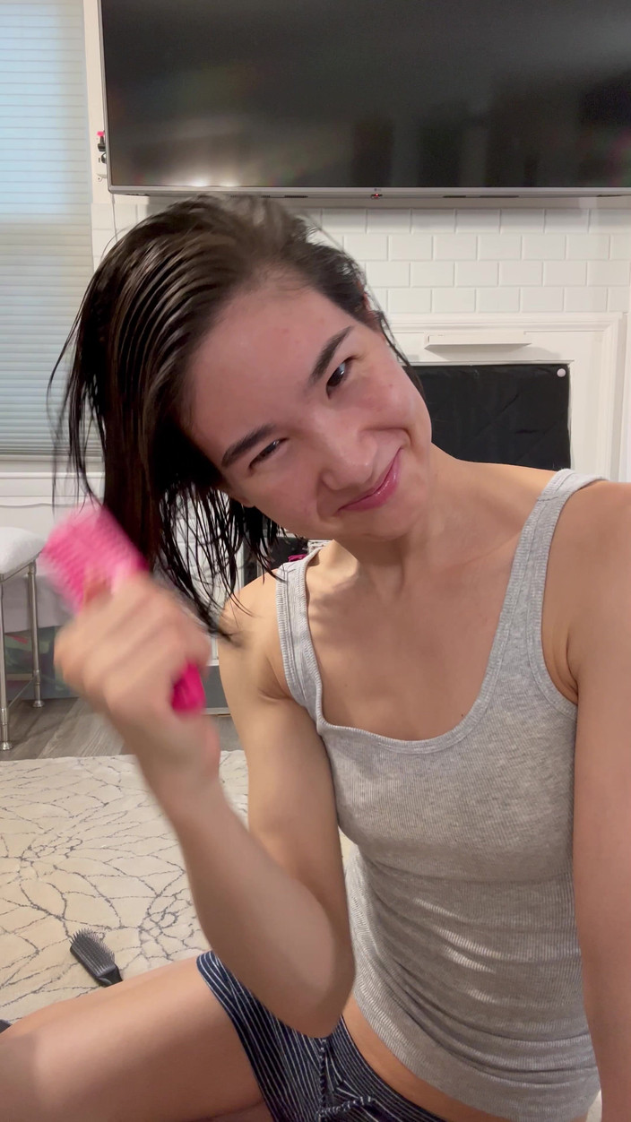 Ms_Emmy_Lynn: Gfe: Czy będziesz szczotkować moje włosy