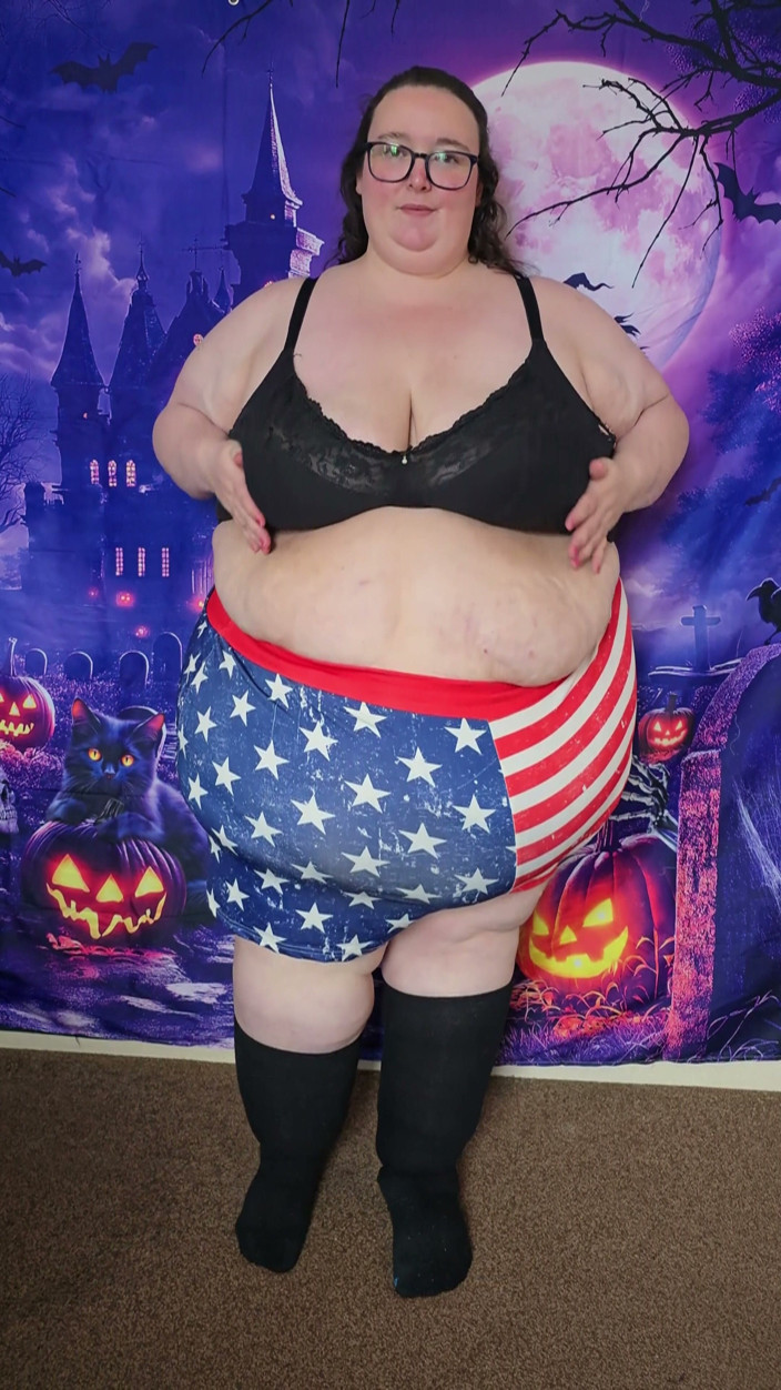 SSBBWLadyBrads: Let Me Strip Out of These Clothes for You Babe