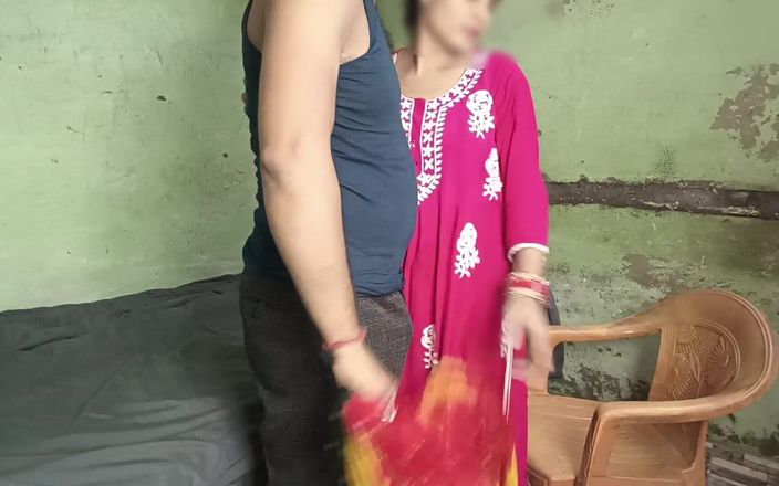 tannu: 作为生日礼物，我的丈夫把大鸡巴塞进我的阴户里。