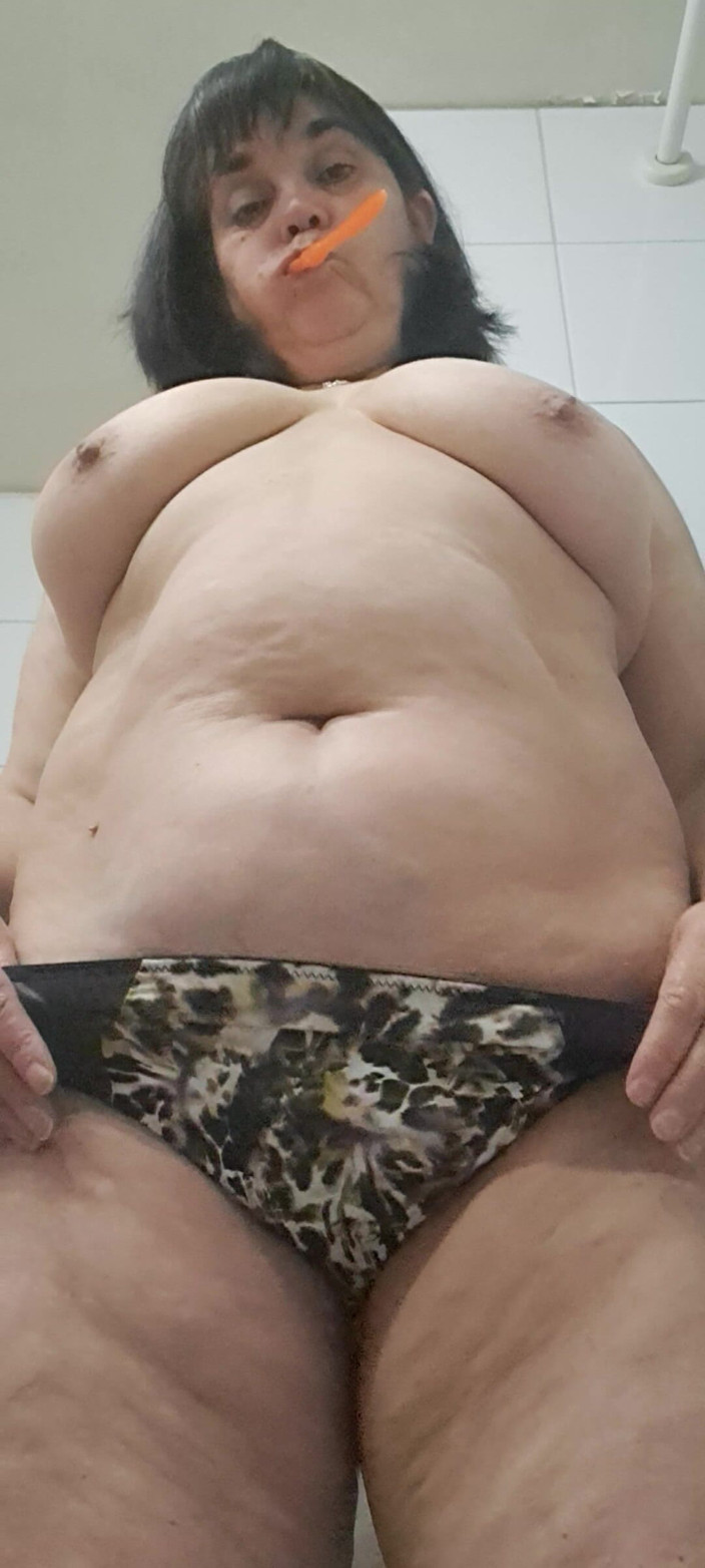 Mommy big hairy pussy: Ingin Mencucuk Jari Dalam Faraj Basah