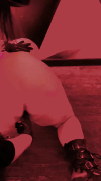 Stăpâna dominatoare franceză Claudiacuir la Nuit Girl Power Paris