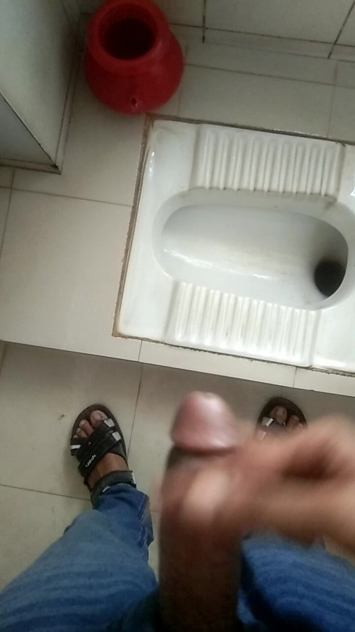 Viral_tiktokar: I Put Soap on My Hands and Went to the...
